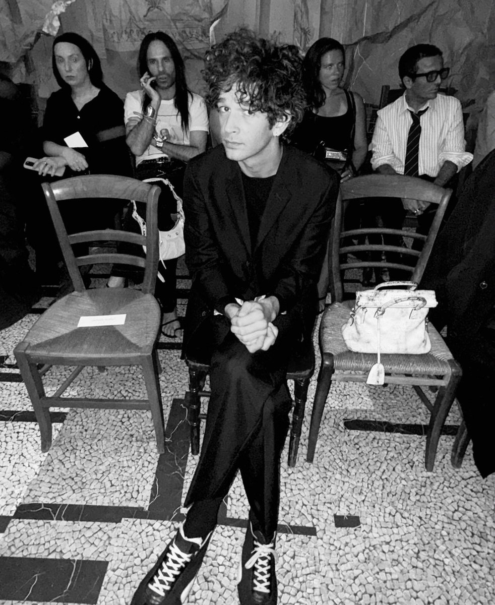 truman black                               matty healy