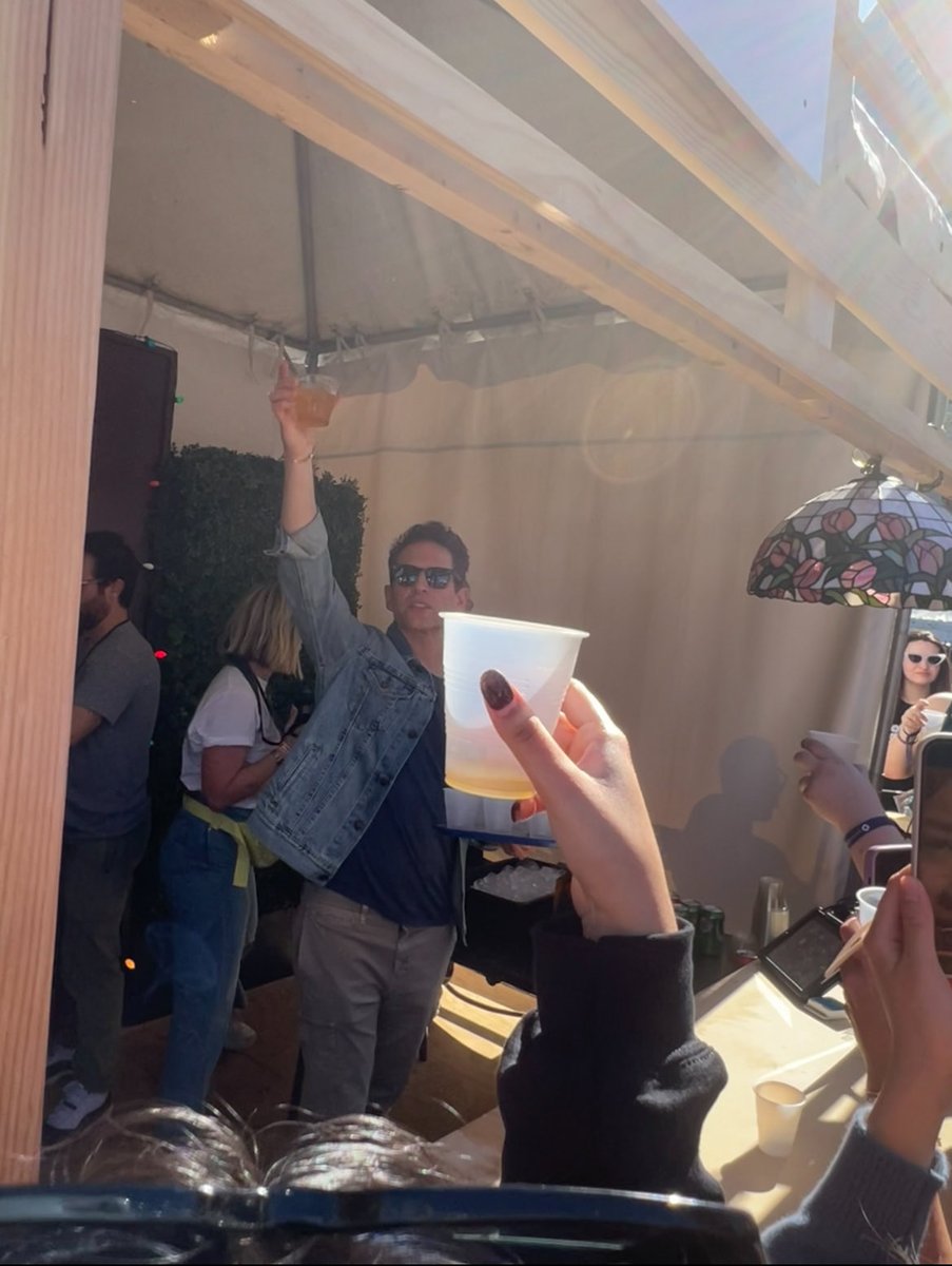 draculina tweet media