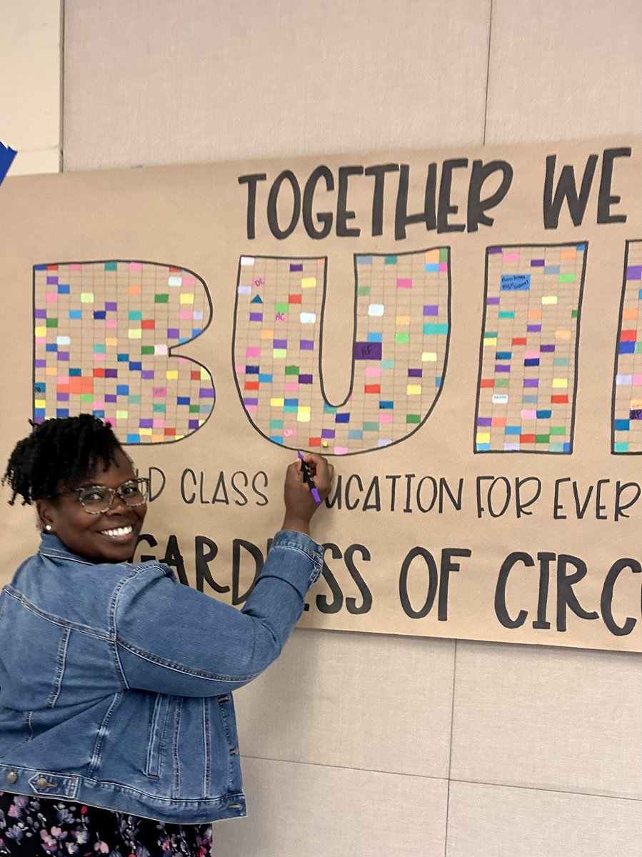 KeshiaKaryotype's tweet image. Day 1 of A+College Ready Summer Training in the books! #CodingWithPython #APLUSALA
#WEAREBUILDING @apluscollegeready  @AplusCR