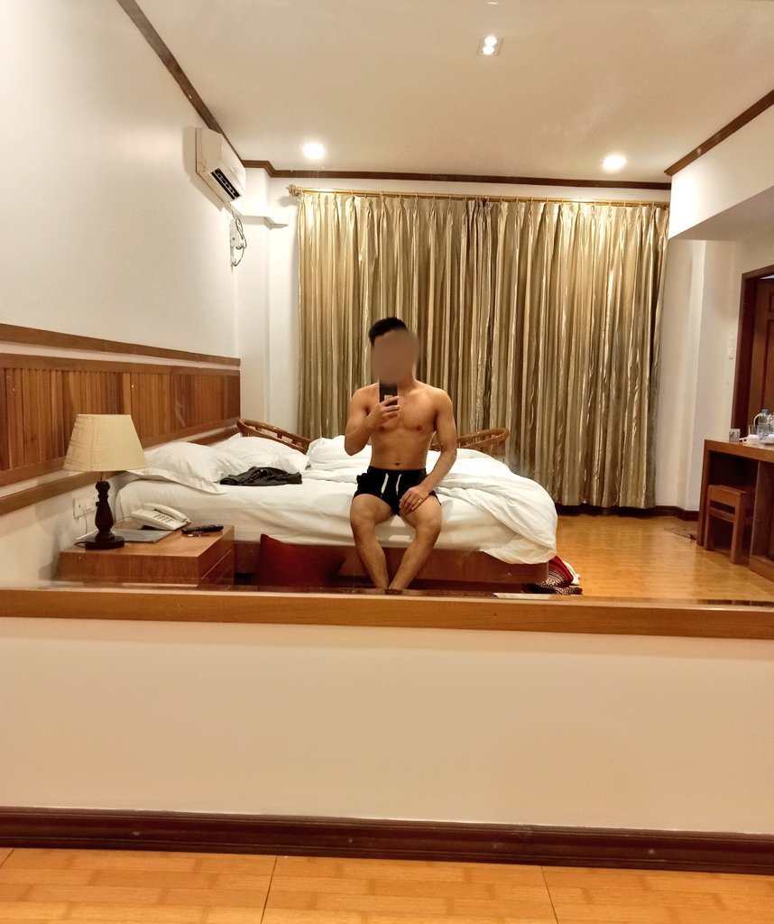 dat2kk's tweet photo. Giờ lại thích sỉ vả, nhục mạ mấy thằng ck vô dụng ghê ta ơi.
Kiểu vk nó thì dâng cho mình chơi. Còn nó như đứa vô dụng phải phục tùng mệnh lệnh của mình. 
Vừa chơi vk nó vừa Sỉ nh���c nó đã gì đâu. https://t.co/6BJePlowQ8