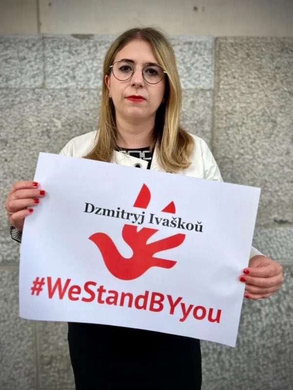 TatsianaKhomich's tweet image. As part of #WeStandBYyou campaign, Chantal Kopf, Ricarda Lang and Sandra Stein (Alliance 90/The Greens, Germany), along with Vula Tsetsi (European Green Party, Greece), are becoming the godparents of Dzmitry Ivashkou, Yuliya Yurhilevich, Dzmitry Kuchuk and Hanna Ablab #Belarus