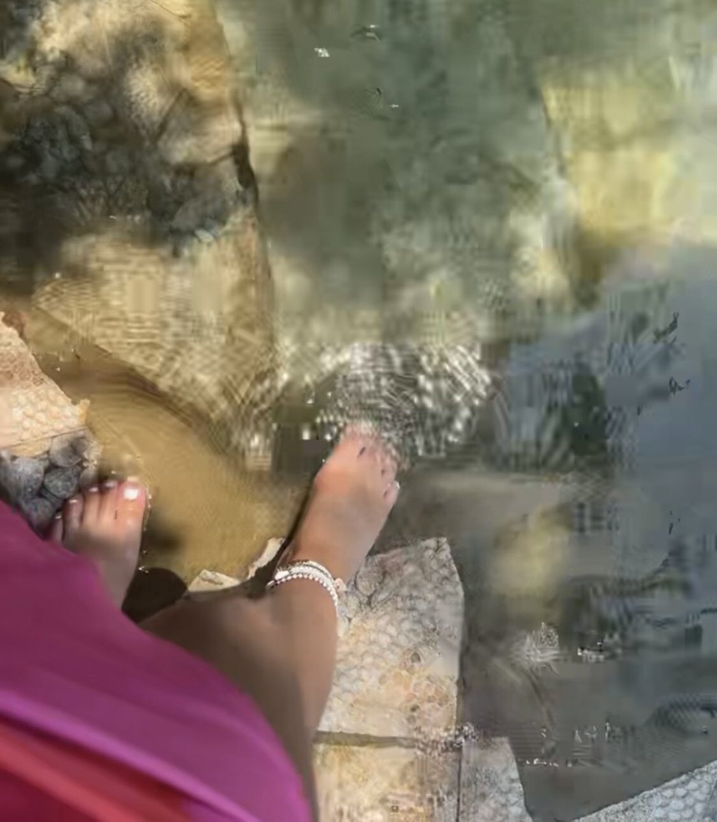 JenlustXO tweet media