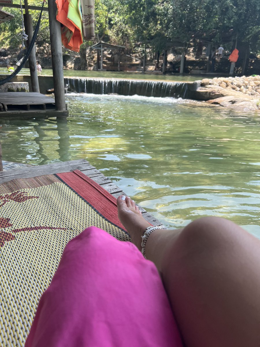 JenlustXO tweet media