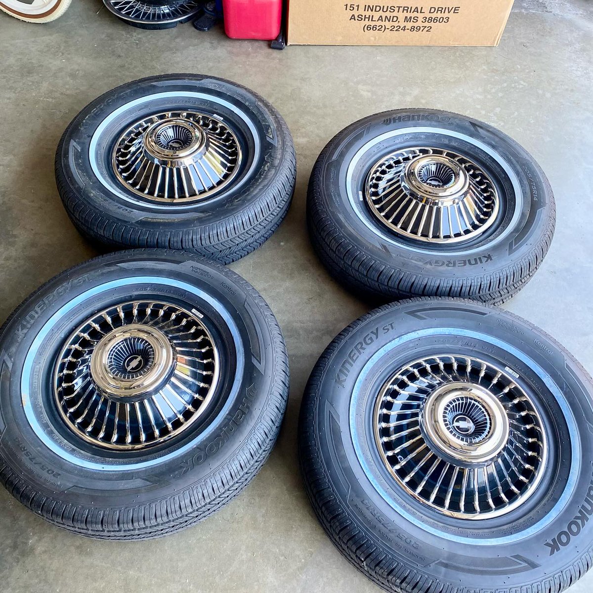 jrodsclassics's tweet photo. #1963  #Impala Restored #Hubcaps with New #Hankook 205/75/14 Tires…No Rims $1200….. https://t.co/sb63hRrTep
