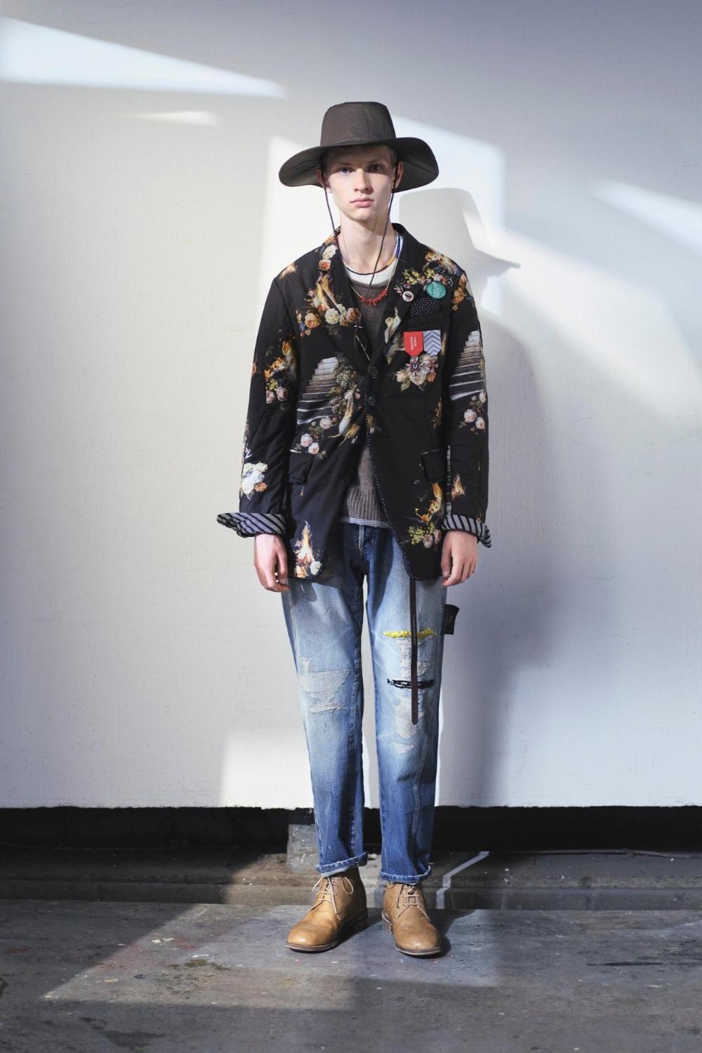 FASHIONSNAP on X: 