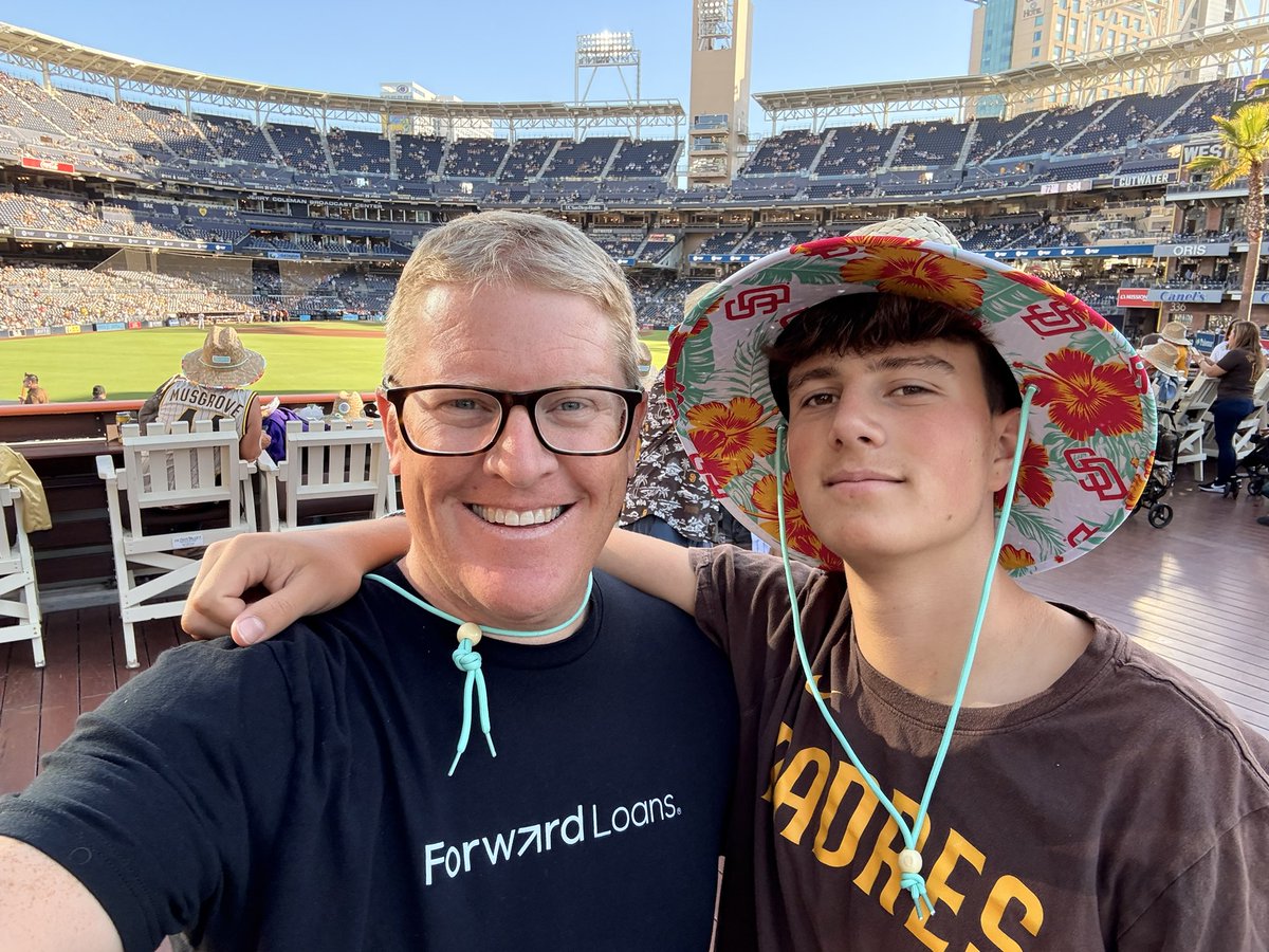 elefkowitz's tweet photo. @Padres #ForTheFaithful https://t.co/zGqr3HeTMe