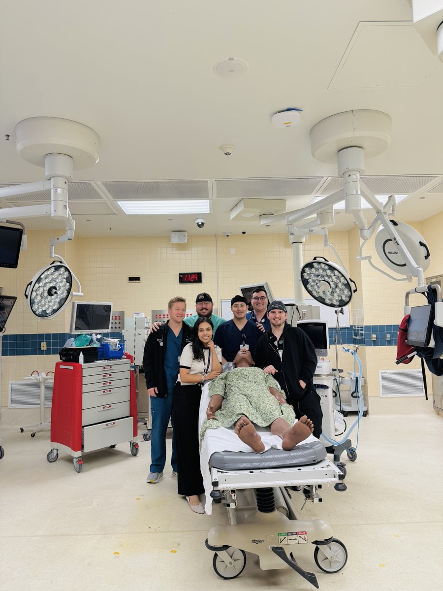 uttyler_anes's tweet image. Our newly-minted CA-1s continue their full-time work in the ORs, but we occasionally let them out to do cool things. Recently our APD, Dr. Patel, has led simulation sessions using @UTTylerSOM high-fidelity mannequins and simulation lab!