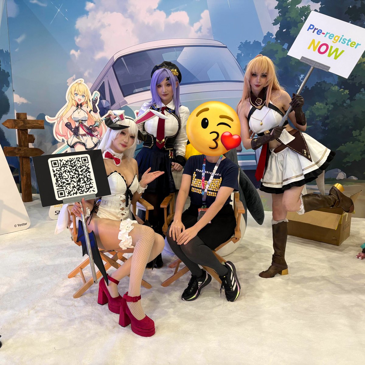 junepurrr's tweet image. Some pictures from the 2025 Webtoon Residency Program + me at Anime Expo!!! (I couldn’t resist the pretty girls) SubZero updates will resume this Sunday July 13th! &lt;3