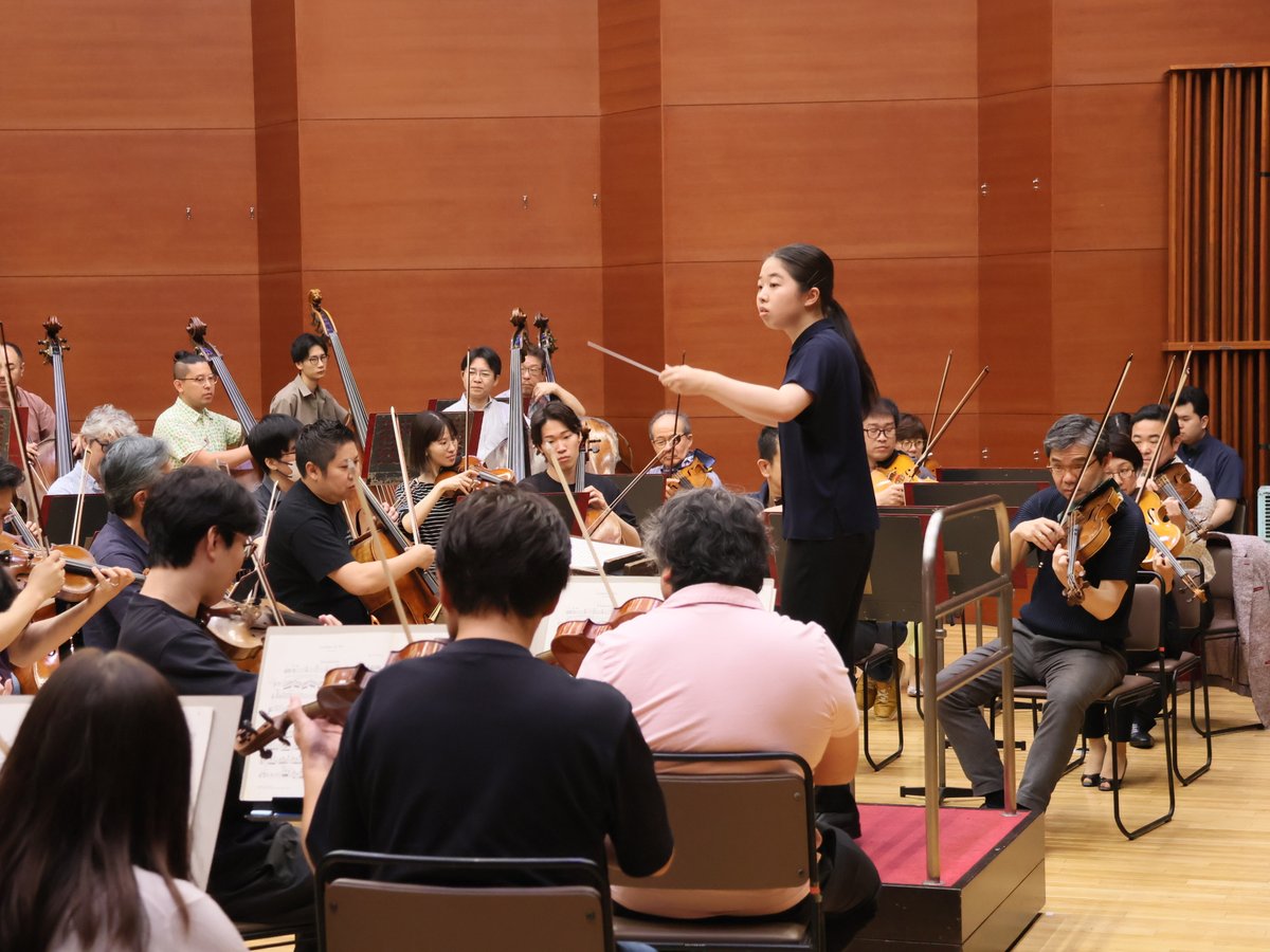 【いよいよ本日！】
本日サントリーホールにて、#東京国際指揮者コンクール2024 入賞者3名による
「入賞デビューコンサート」を開催いたします📯

NHK交響楽団との共演に、入賞者も期待の面持ちです！
それぞれのあふれる個性と真摯な音楽、N響の響きに包まれる至高のひとときを存分にご堪能ください✨