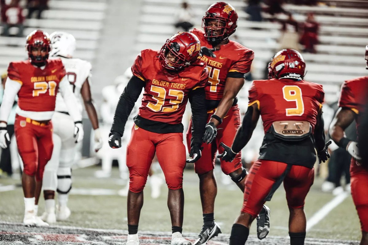 Johnny Norwood (@johnnynorwood55) on Twitter photo #AGTG After a good talk with <a href="/CoachOCTigers/">O.C. Williams II</a> , I’m blessed to receive an offer from <a href="/SkegeeFootball/">Tuskegee Football</a>
<a href="/JukeNJive65/">Price Harris</a> <a href="/BubbaC2151/">Bubba Carroll</a> <a href="/MadCoFball/">Madison County Cowboys Football✭</a> <a href="/LightOnSports/">LIGHT ON COLLEGE SPORTS</a> #AGTG After a good talk with <a href="/CoachOCTigers/">O.C. Williams II</a> , I’m blessed to receive an offer from <a href="/SkegeeFootball/">Tuskegee Football</a>
<a href="/JukeNJive65/">Price Harris</a> <a href="/BubbaC2151/">Bubba Carroll</a> <a href="/MadCoFball/">Madison County Cowboys Football✭</a> <a href="/LightOnSports/">LIGHT ON COLLEGE SPORTS</a>