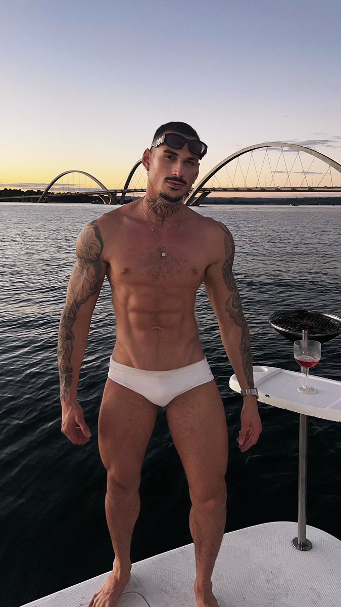 Cheguei salvador 📿🔥

onlyfans.com/diegopherraz