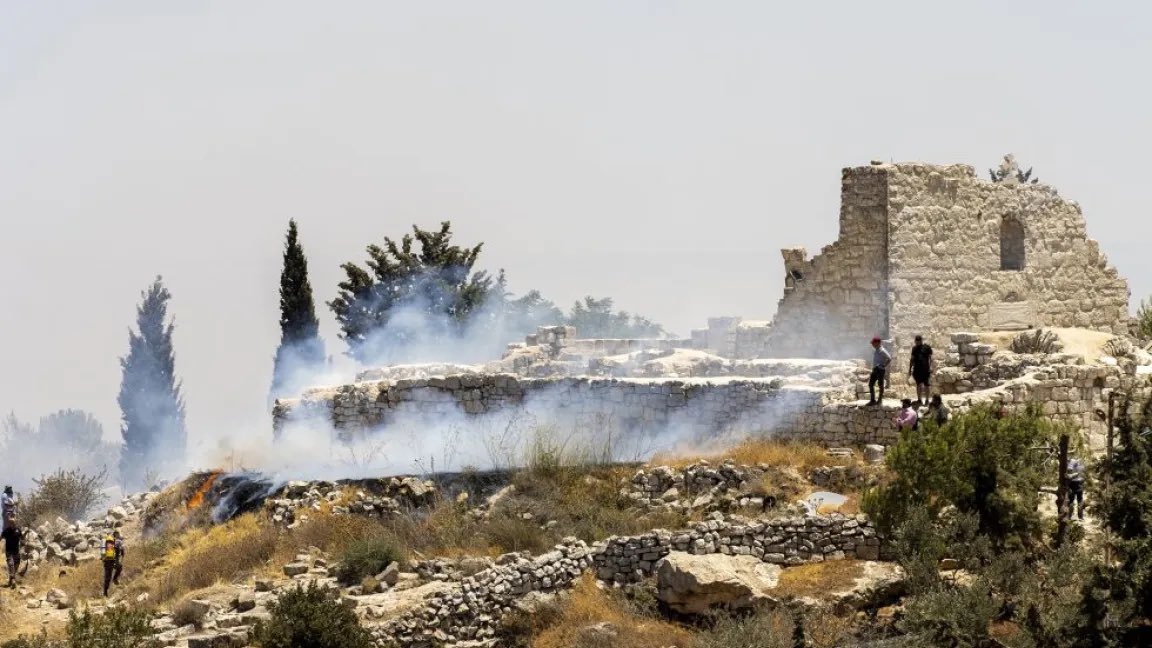 uncreated_light's tweet image. Israeli settlers set fire to St. George Greek Orthodox Monastery and the Christian cemetery in the Christian village of Taybeh, West Bank.
This is the place Christ sought refuge in John 11:54 before His passion and death called Ephraim.