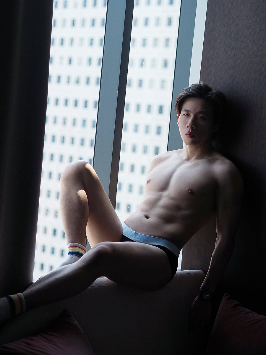 เช้าวันที่ทุกคนบนโลกหยุด แต่พีทำงาน ก็จะสดใสๆหน่อย 🥱

Snap by <a href="/shield_No1/">𝙨𝙝𝙞𝙚𝙡𝙙</a>