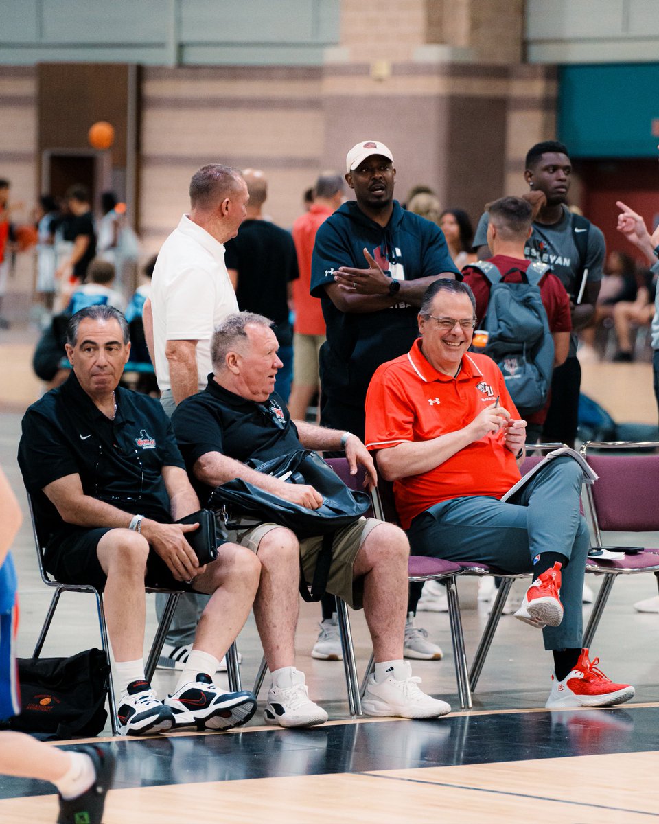 Will Louis tweet media