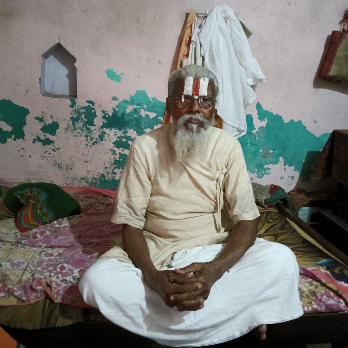 <a href="/Vijaymishrahind/">विजय मिश्रा</a> 
आप सभी को गुरु पूर्णिमा की हार्दिक शुभकामनाएं एवं बधाई।