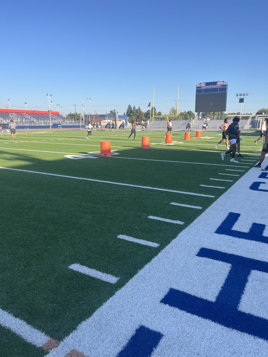 CoachCastillo16's tweet image. Day 2! 🏈 🌲