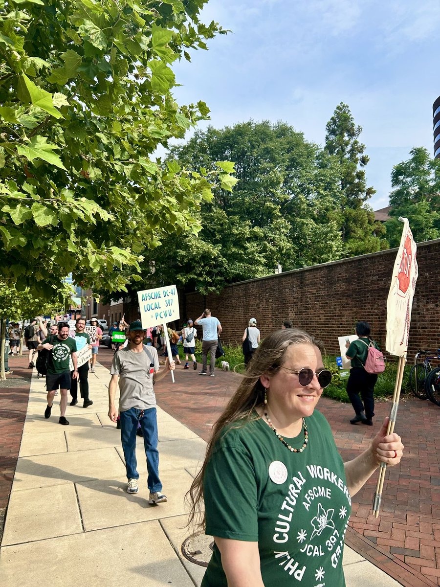 WillforPA's tweet image. Hot Labor Summer **CONTINUES** 🔥🔥
We had an amazing time at today’s PENN Museum Worker’s United informational picket.
@UofPenn management ought to return to the table with serious proposals ASAP. Just getting this engine started… 💪🏼❤️🔥