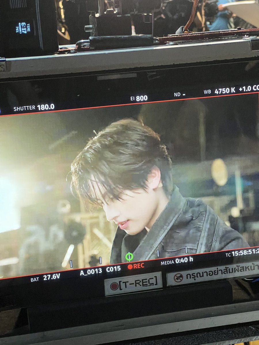 aa_ashirakorn's tweet image. boss is in the building #BUS_BOSSINTHEBUILDING_MV #AAashirakorn