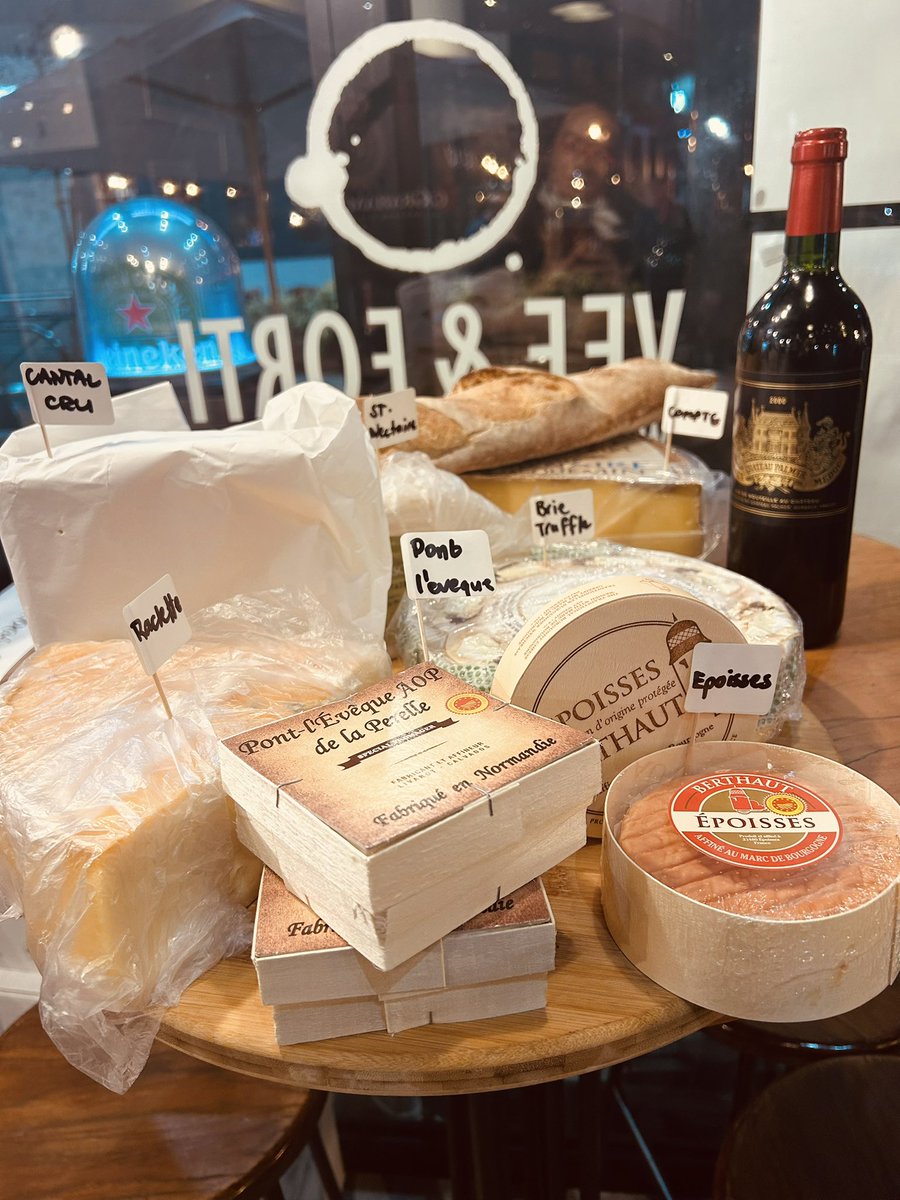 Vee and Forti Wine Bar tweet media