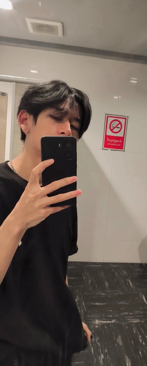 hub_meow's tweet photo. 🚭🥴 #พัทยา https://t.co/N3ukT1Pt6D
