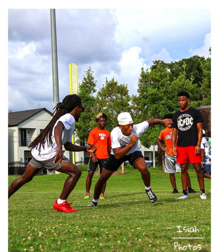 La’Damian Defreeze (@ldefreeze) on Twitter photo It’s getting closer and closer to that time 💯#txsfb #sumtoprove <a href="/RecruitEastside/">Recruit North Shore</a> <a href="/1_fwilson/">Frank Wilson</a> It’s getting closer and closer to that time 💯#txsfb #sumtoprove <a href="/RecruitEastside/">Recruit North Shore</a> <a href="/1_fwilson/">Frank Wilson</a>
