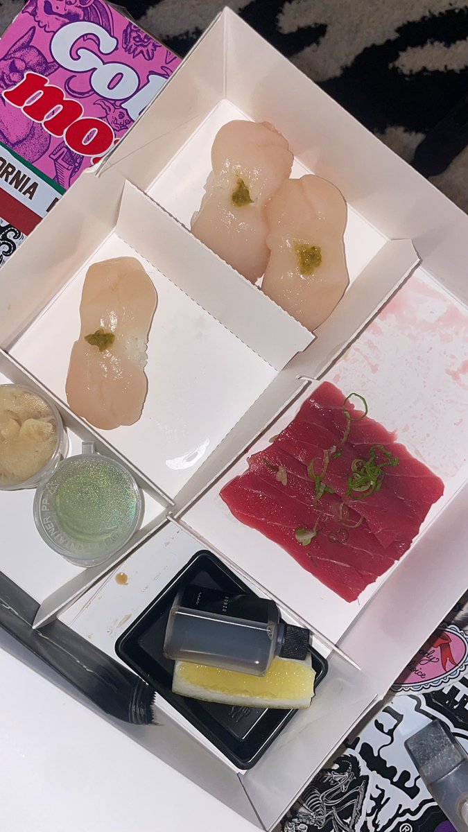Sub funded sushi? Don’t mind if I do 💚💅🏻