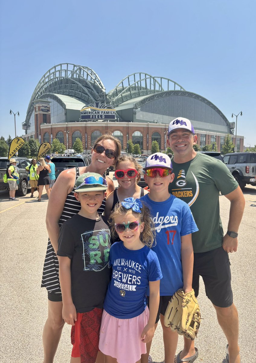 ProfeBeckstrom's tweet image. Summer 2025 - Day 33: Brewers game!!