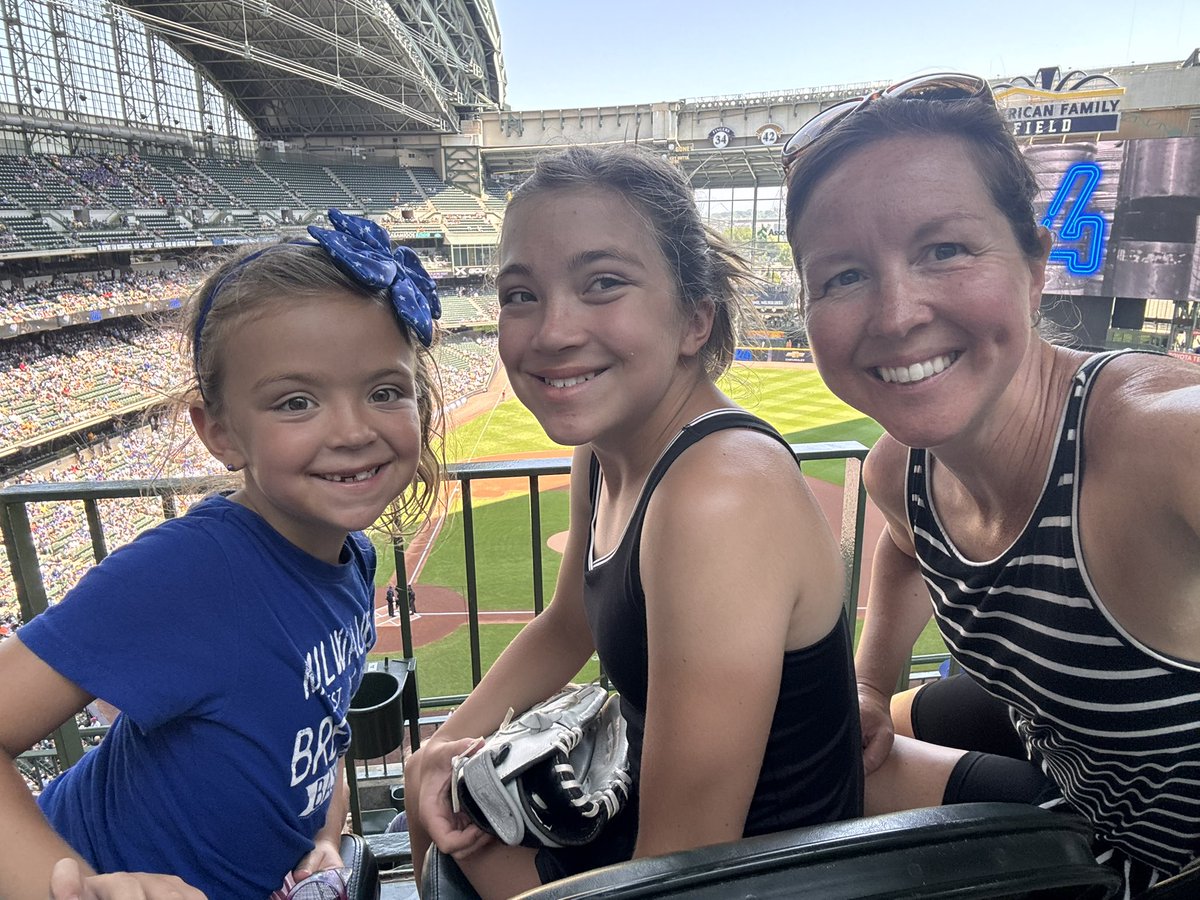 ProfeBeckstrom's tweet image. Summer 2025 - Day 33: Brewers game!!