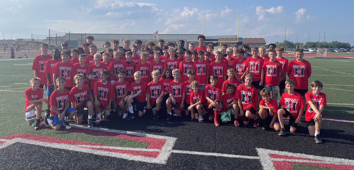 HuntleyFB's tweet image. 6th, 7th, and 8th grade camp wrapped up today, the future on Huntley football is bright!! Our day 1, 2, and 3 MVPs all stood out with their talent, leadership, and willingness to be coached. #footballcommunity @HuntleyYouthRR