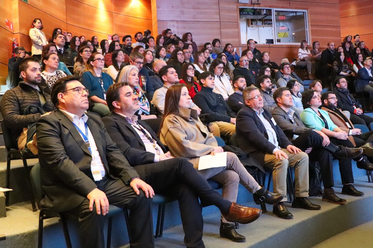 🔴 Hoy directora Verónica Yáñez, presentó #CuentaPública gestión 2024, destacando logros institucionales y relevando trabajo funcionarios/as; actividad contó con asistencia subsecretario #RedesAsistenciales <a href="/gore_magallanes/">Gore Magallanes Oficial</a> <a href="/DPRMagallanes/">Delegación Presidencial Regional de Magallanes</a> sociedad civil, gremios y funcionarios/as