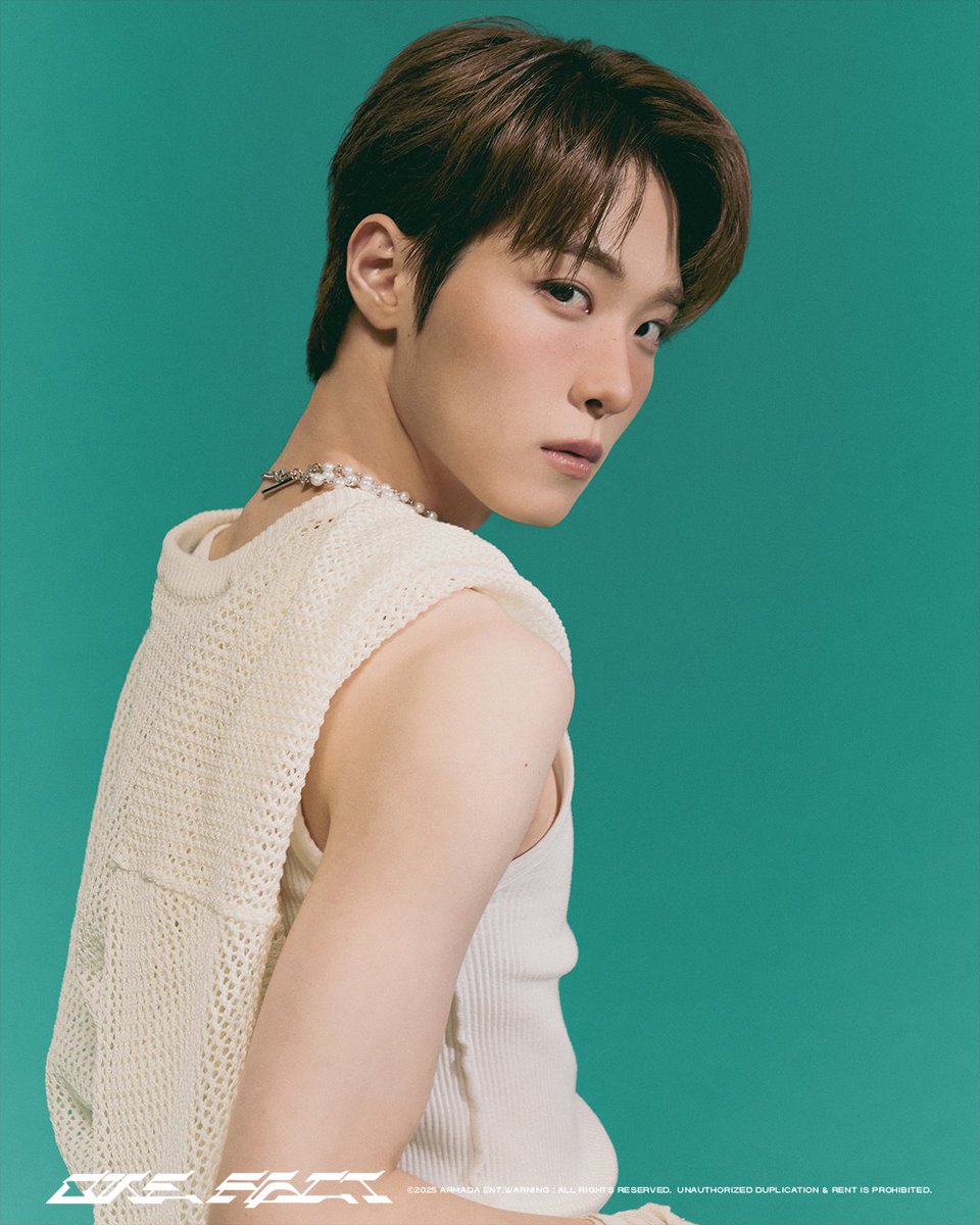 onepact_'s tweet photo. ONE PACT 4th Mini Album ‘ONE FACT’

N VER. : SEONG MIN

2025.07.22 (KST) RELEASE

#SEONGMIN #성민
#ONEPACT #원팩트
#ONEFACT https://t.co/FEOOPqzuzS