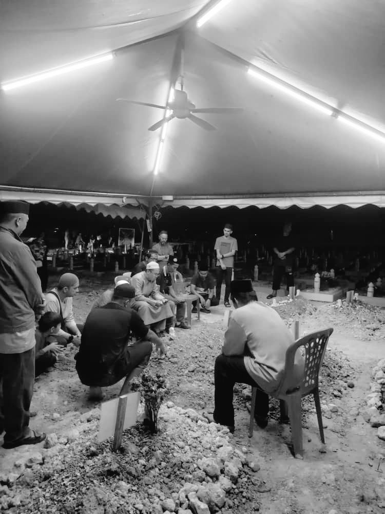 09.07.2025

Simpan sini sebagai kenangan. Rumah baru ayah, Al-Fatihah 🤍