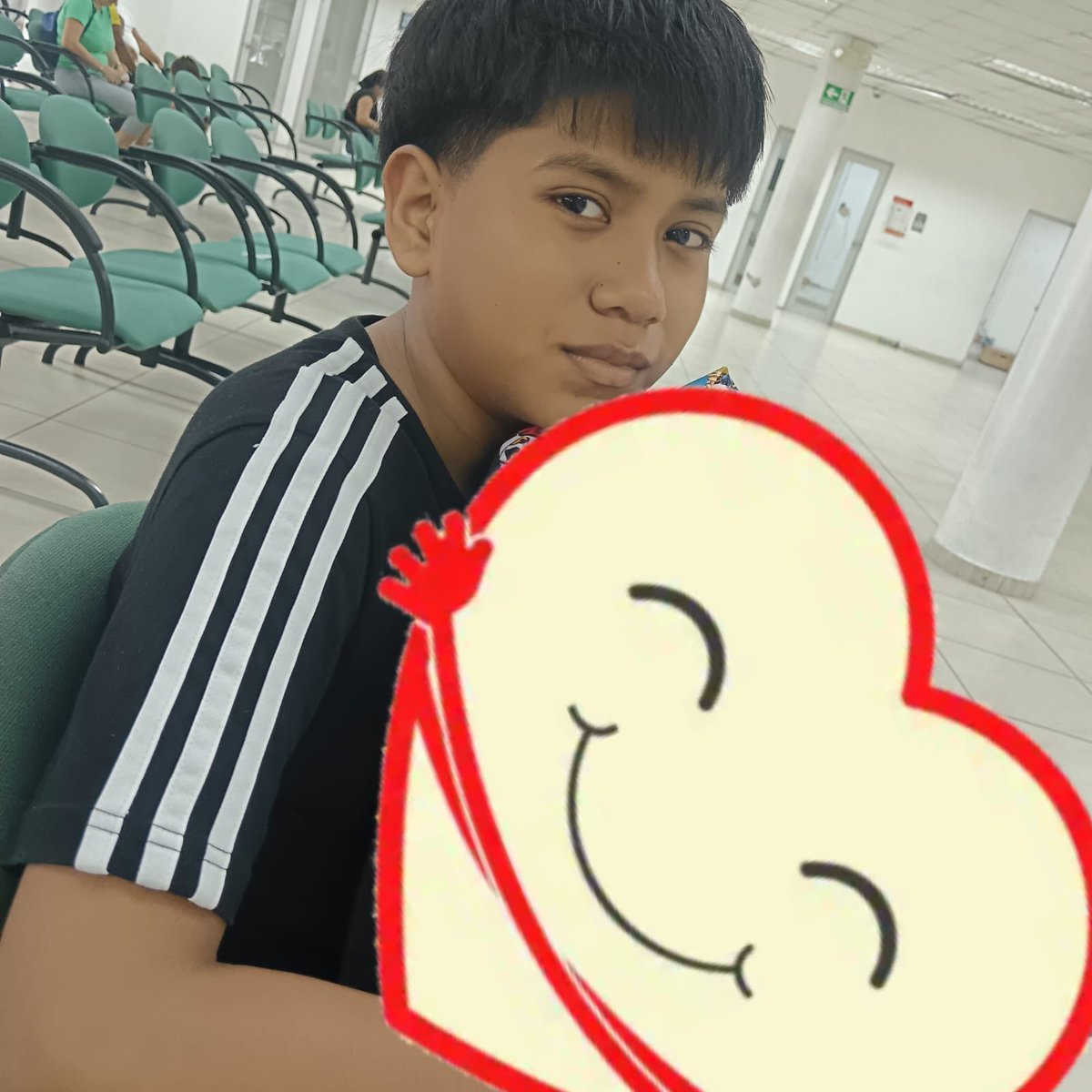 mcdc_mcdc's tweet image. Favor RP hasta que llegue a alguien en capacidad de ayudar🙏🏼

Fernando(13 años #linfoma) ha desarrollado queratosis por su tratamiento y necesita adecuar un dormitorio en casa solo para él con aire acondicionado. Mamá pide ayuda. 
Vive en Flor de Bastión 
☎️0984692966 #Gye