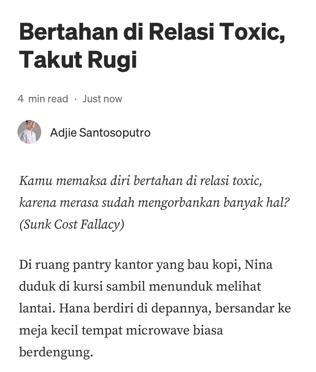 AdjieSanPutro's tweet photo. Kamu memaksa diri bertahan di relasi toxic, karena merasa sudah mengorbankan banyak hal? (Sunk Cost Fallacy)

Menuangkan Pikiran - Episode 27: Bertahan di Relasi Toxic, Takut Rugi

4 menit aja, bisa kamu baca sekarang di 👉 https://t.co/qYOqfILp0c https://t.co/enOy6GMVHD