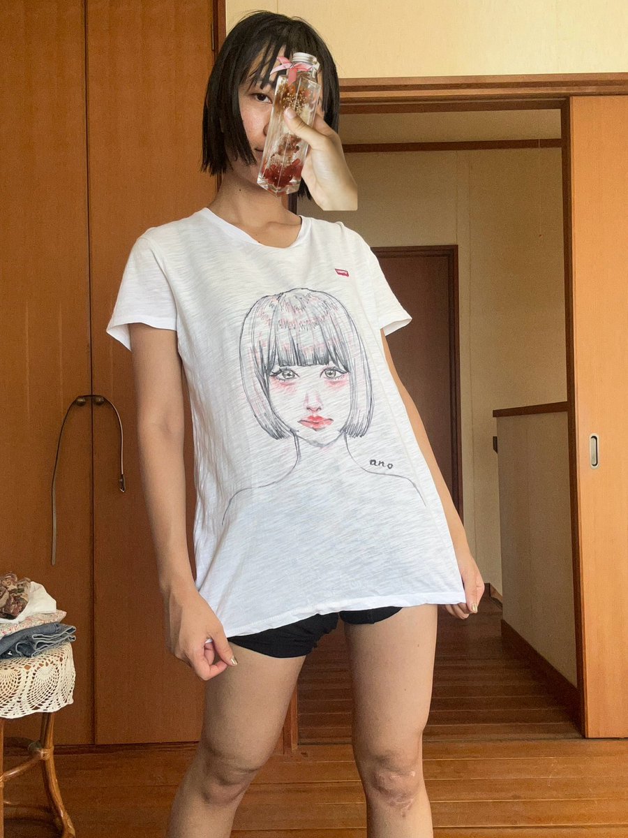 o9xgjh's tweet photo. 本日。iPadとスケッチブック以外に
Tシャツに描くなどした(人生初)

#コピック　#あのちゃん
#ファンアートイラスト https://t.co/A3fLIyqxgl