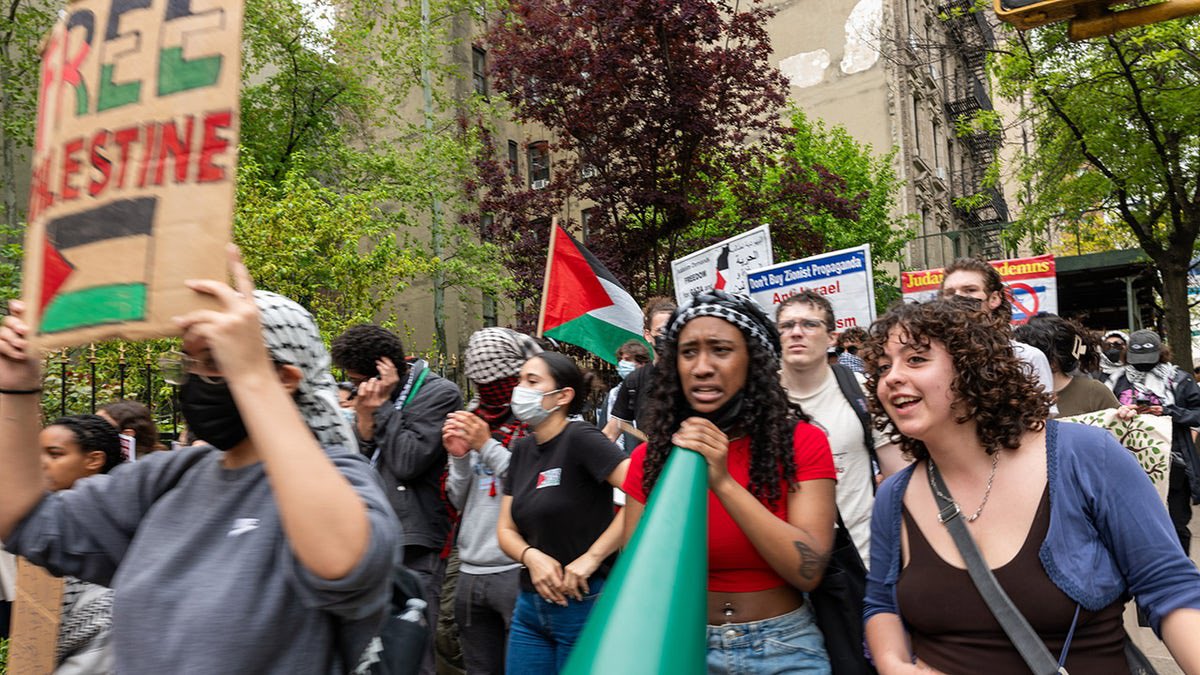 InnaVernikov's tweet image. Will he show up, or will he cower again?
@ChancellorCUNY is running scared from the @EdWorkforceCmte hearing.
Chancellor, if Jewish students can brave being harassed by crowds of Hamasniks, I think you’re capable of speaking on your dismal record before Congress.
Man up.