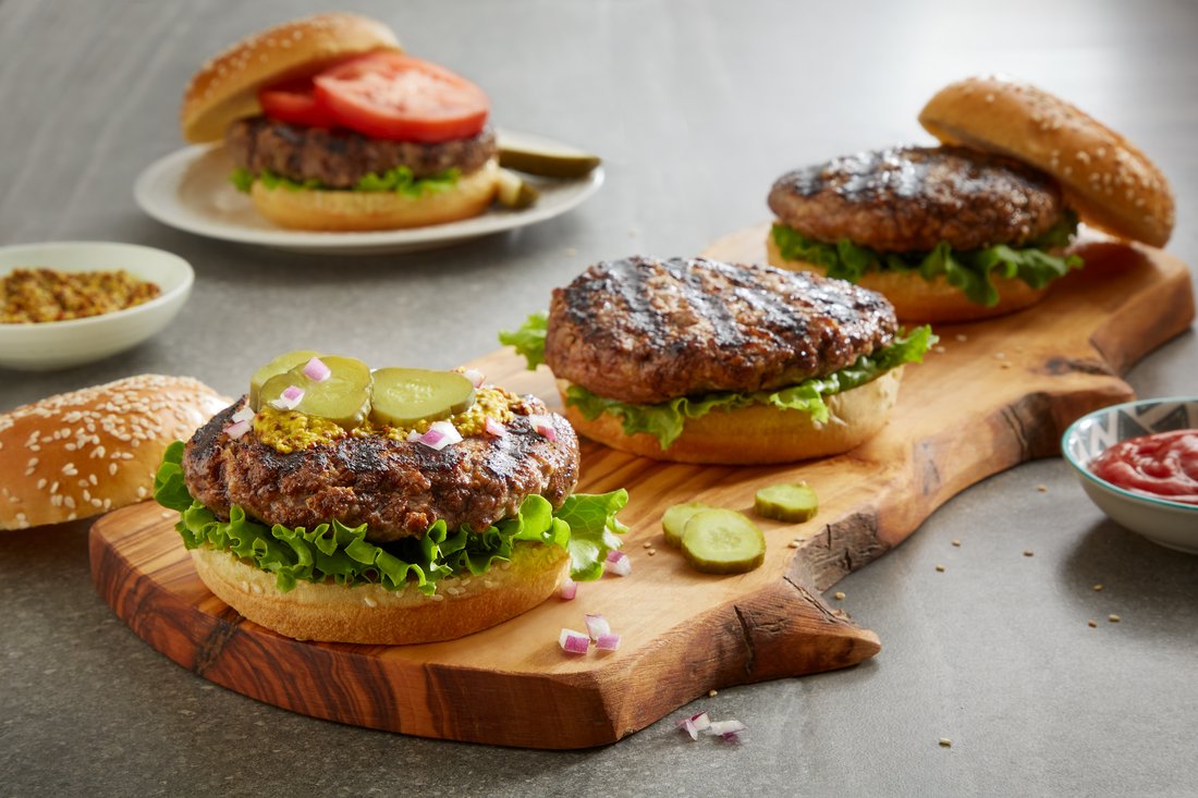 From smashed to stuffed, sliders to lettuce-wrapped, the Canadian Beef Information Gateway has your summertime burger recipes covered.