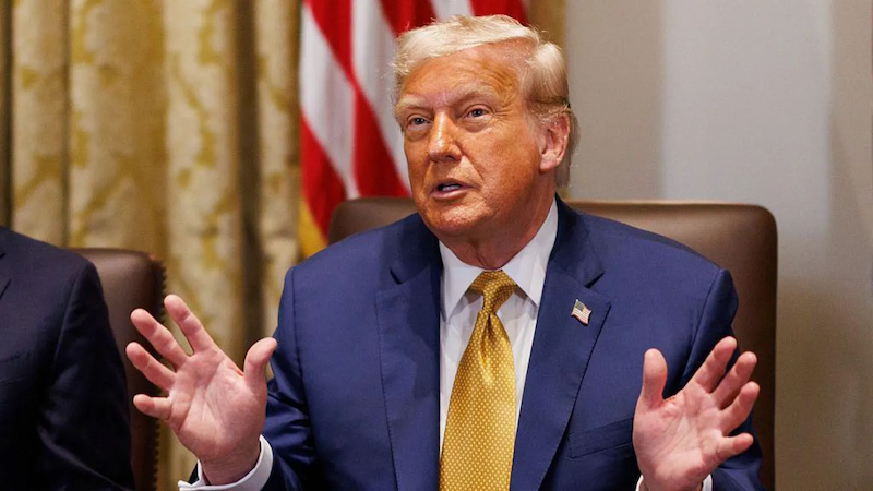 Trump threatens a 50% tariff on Brazil, citing attacks on US tech firms and Bolsonaro’s trial. Lula vows retaliation. A new wave of tariffs is coming Aug 1, targeting Brazil and others.

✍️This moment has been recorded on #HistoryDAO.

Mint Link: aapi.historydao.io/history/sharet…

#Trump