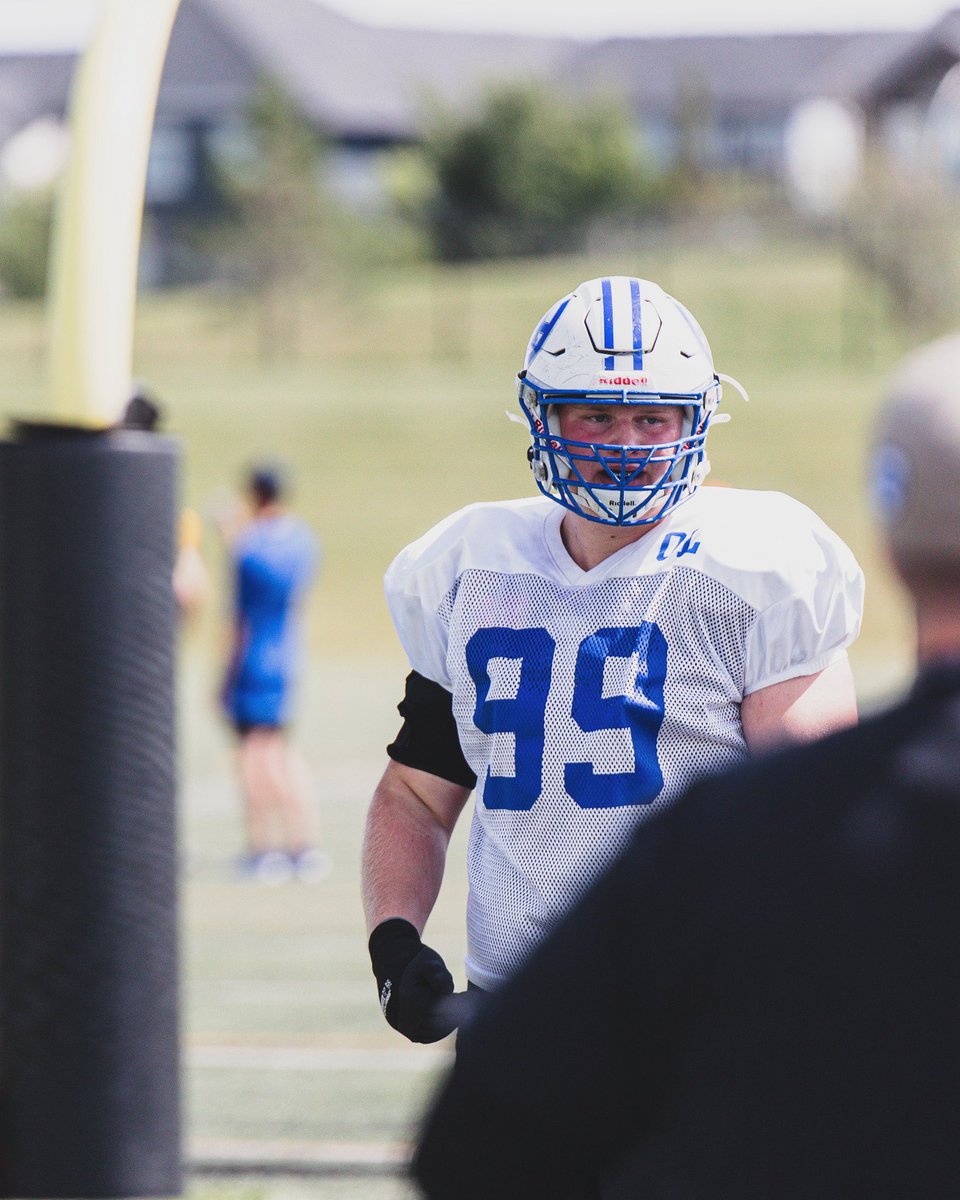Today our U18 team Alberta athletes met in Emerald Hills, Sherwood Park, AB. 

￼They had their first practice in preparation for the football Canada cup. 

The team departs Edmonton early Friday morning on their way to Antigonish, ￼Nova Scotia. 

Let’s go Berta!💙🤍