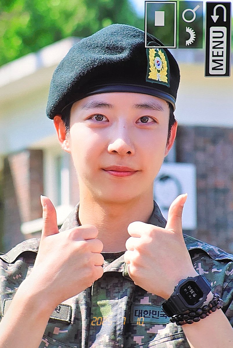 우연 tweet media
