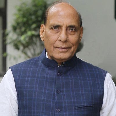 देश के यशस्वी रक्षामंत्री आदरणीय <a href="/rajnathsingh/">Rajnath Singh</a> जी को जन्मदिवस की असंख्य शुभकामनाएं 🎂🎂 
मां विंध्यवासिनी एवं काशी विश्वनाथ जी की कृपा आप पर सदैव बनी रहे।