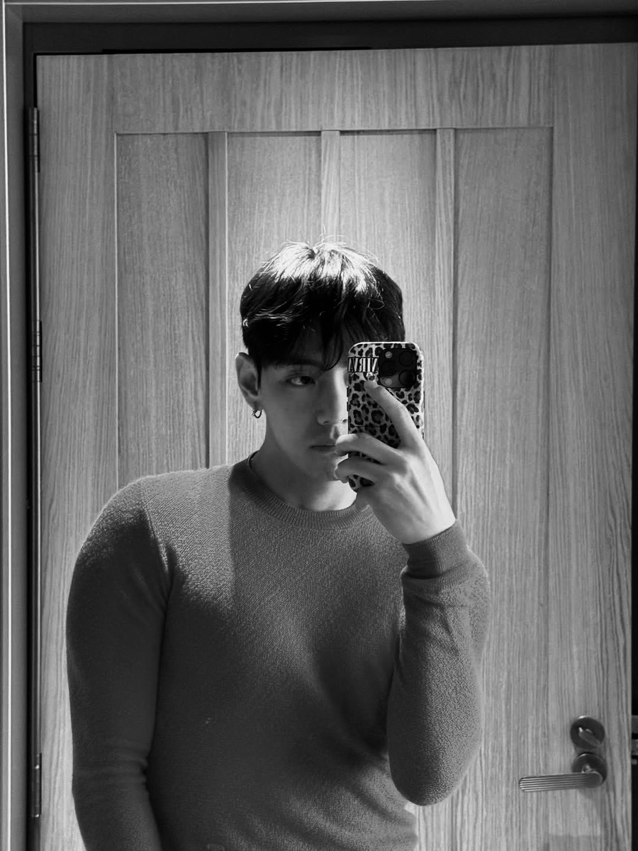 ofthevi's tweet image. 