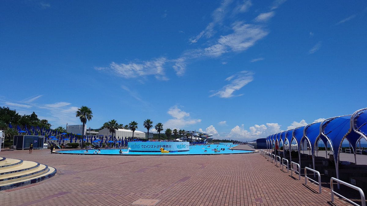 大磯ロングビーチに来ました。夏を感じて気持ち良い。