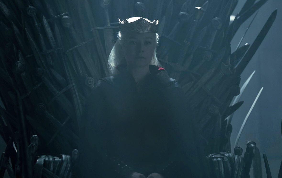 new still of queen rhaenyra targaryen on her throne