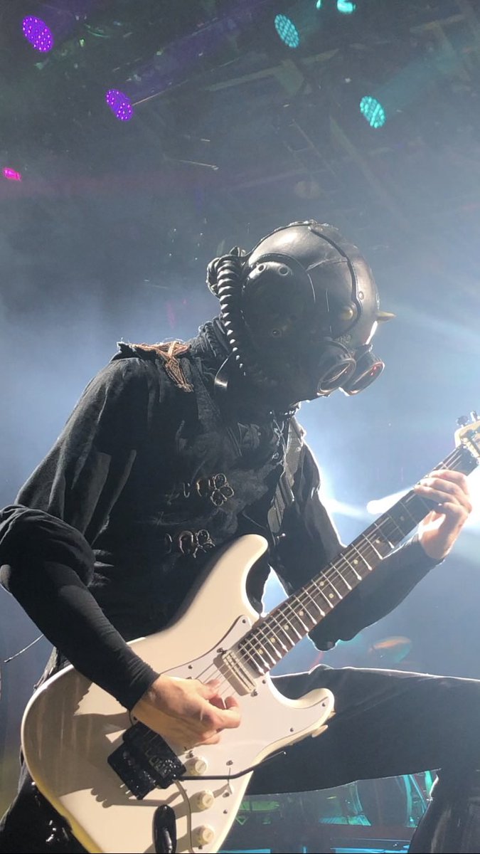 Lacchryma's tweet image. Throwback to my first ritual. oh my gawd.