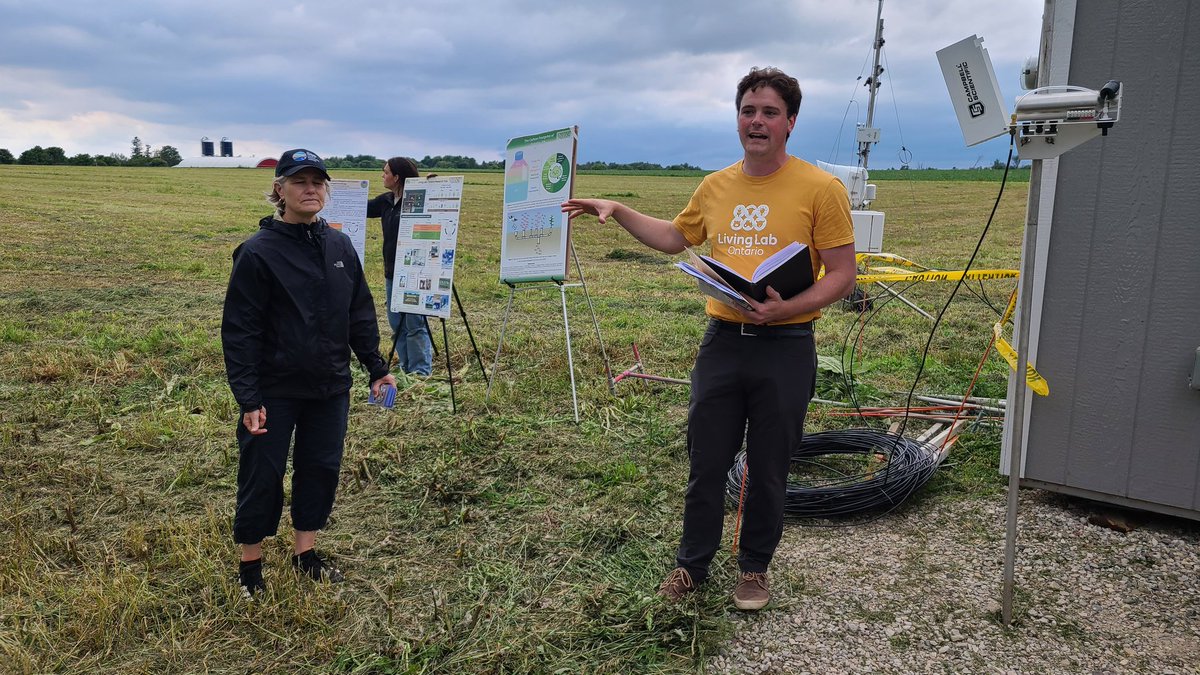 Otipemisiwak's tweet image. Great twilight farm tour of onfarm climate research + nitrogen management trials in Wellington #livinglabs @OntarioSoilCrop @HeartlandSCIA @SoilNetwork #soilhealth #ontag #cdnag