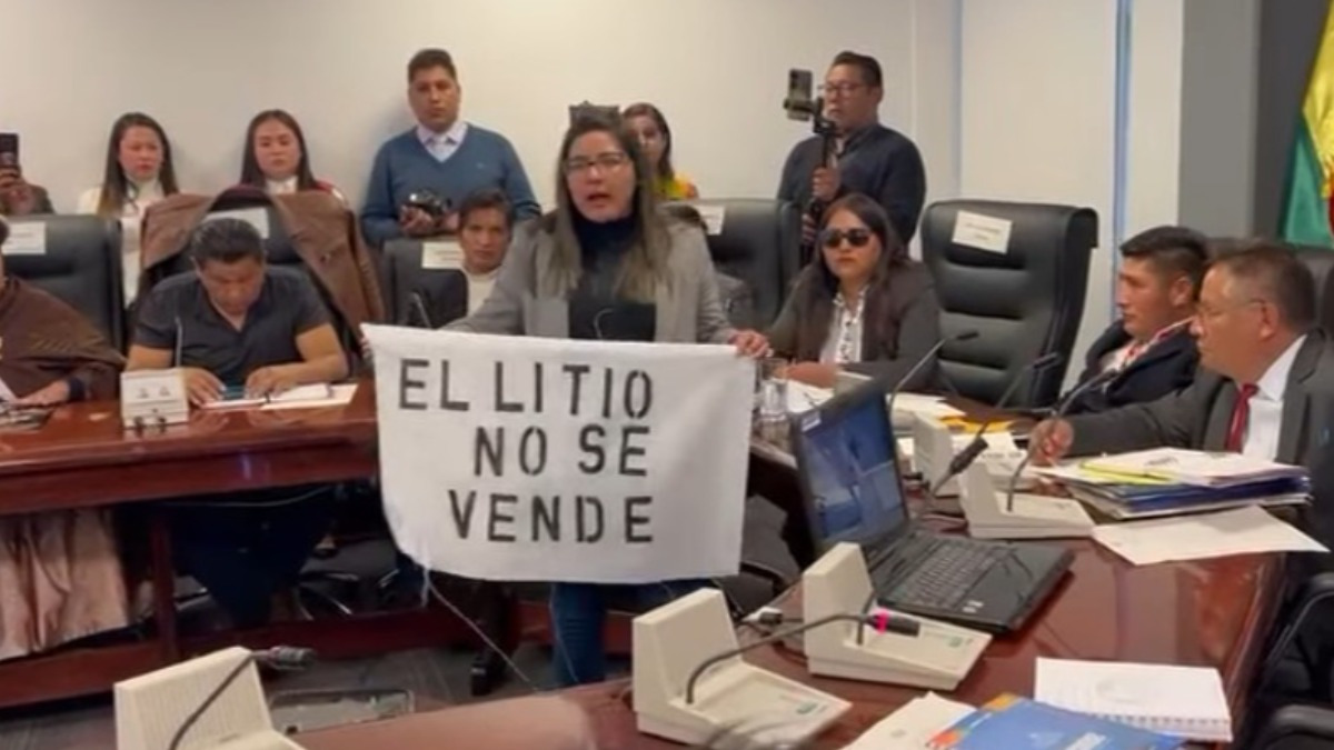 noticiasfides's tweet photo. #GrupoFides #ANF
Advierten que contrato ruso sobre #litio es peor que el chino, #Comcipo está en vigilia en rechazo a la aprobación
Lea la nota 👇
https://t.co/mv2xaQUvFJ https://t.co/qp3NZaRGPU