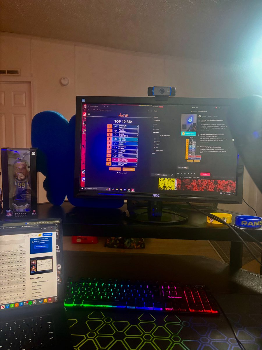 DFSWarstrike's tweet image. 🔴LIVE ON TIKTOK BREAKING DOWN FANTASY RB’s #NFL #FantasyFootball #fyp
TikTok: tiktok.com/@dfswarstrike9…