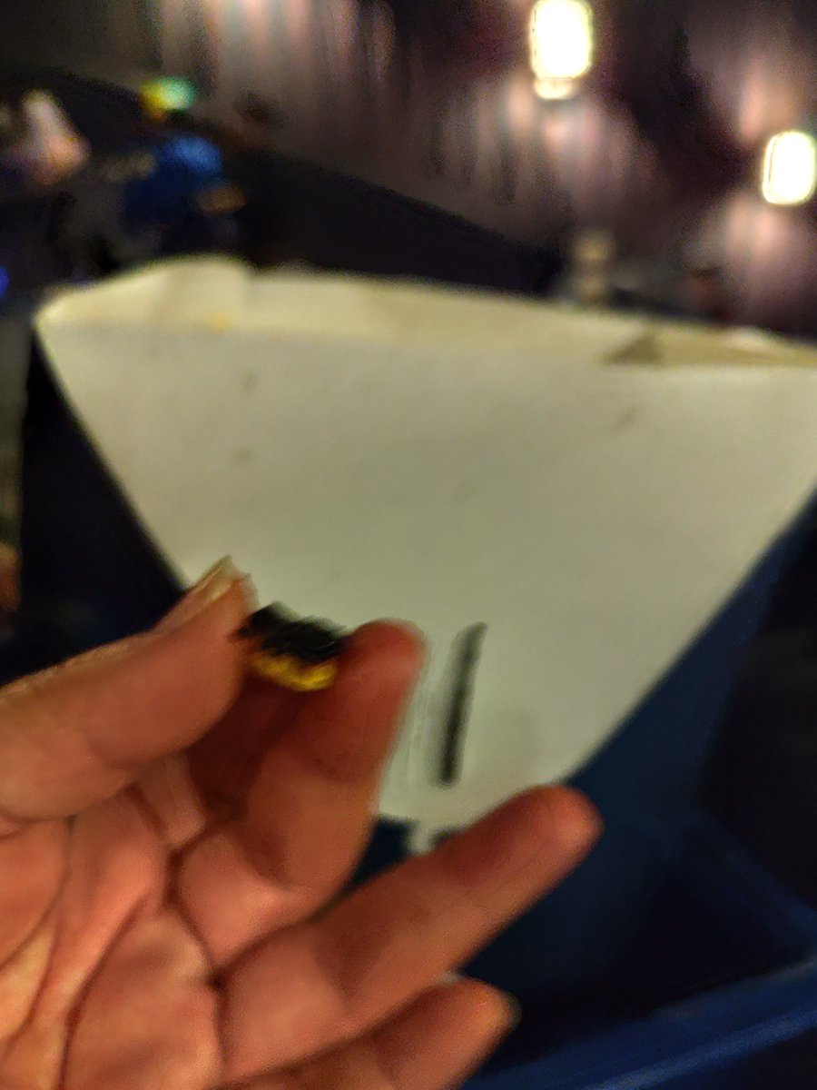 javisar's tweet photo. @Cinepolis en Plaza Sendero Ecatepec las palomitas están quemadas. https://t.co/KmH8TbaGj1