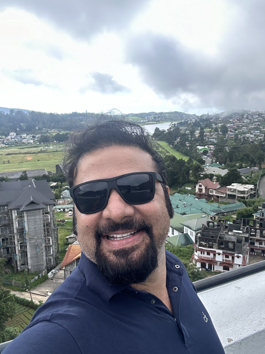 कहकर सोचना और सोचकर कहना,
व्यक्ति का  व्यक्तित्व बदल देता है....